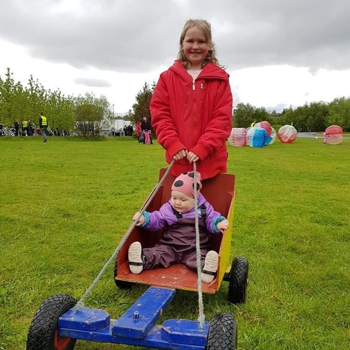 35284963_1737274876340891_736448352798900224_n