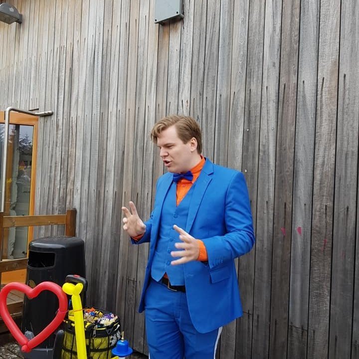 35463213_1737265323008513_6400512748723109888_n