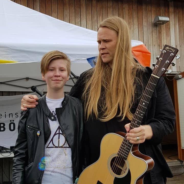 35463589_1737264559675256_4525145339400814592_n