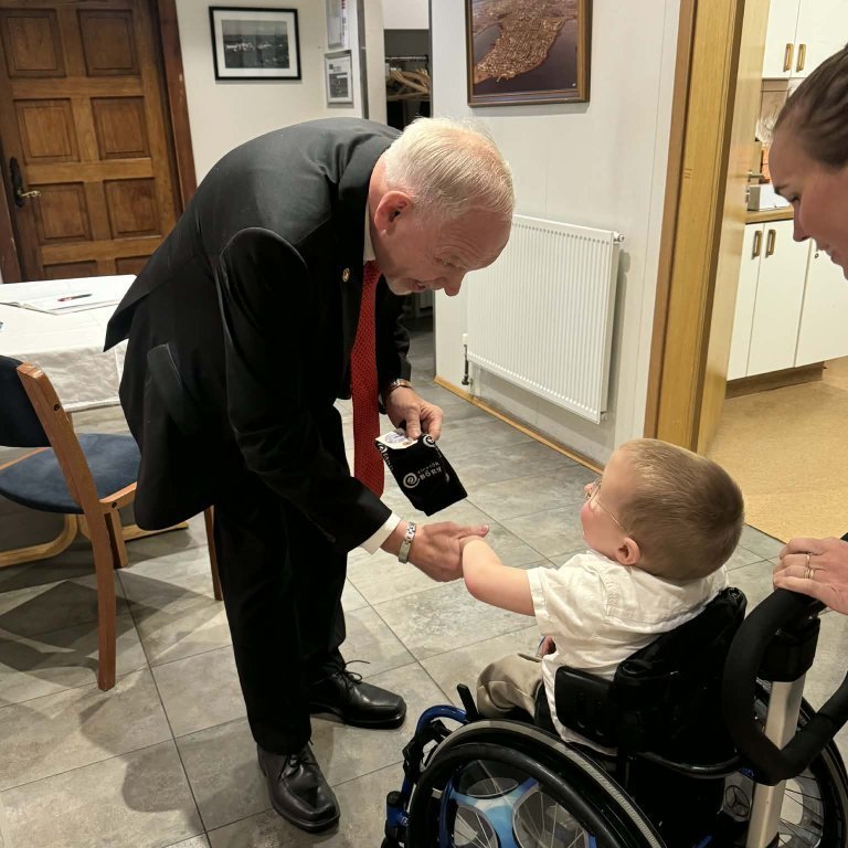 a315d494-ad23-4a25-b5dc-3d2e63b8cfb4