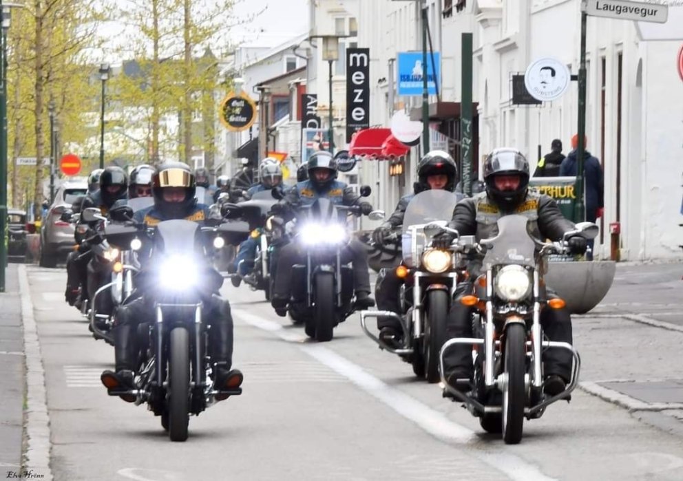 Sober Riders MC á siglingu niður Laugaveginn