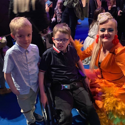 Einstök börn gerðu sér glaðan dag í Borgarleikhúsinu