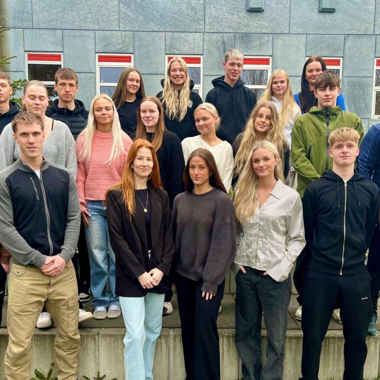 Nemendur áfangans í Fjölbrautaskólanum í Garðabæ ásamt Hafdísi, fulltrúa Einstakra barna sem er þrið…